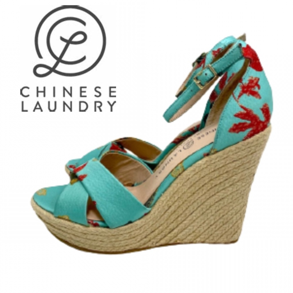 Chinese Laundry Morgan Wedge Sandals Size 7.5